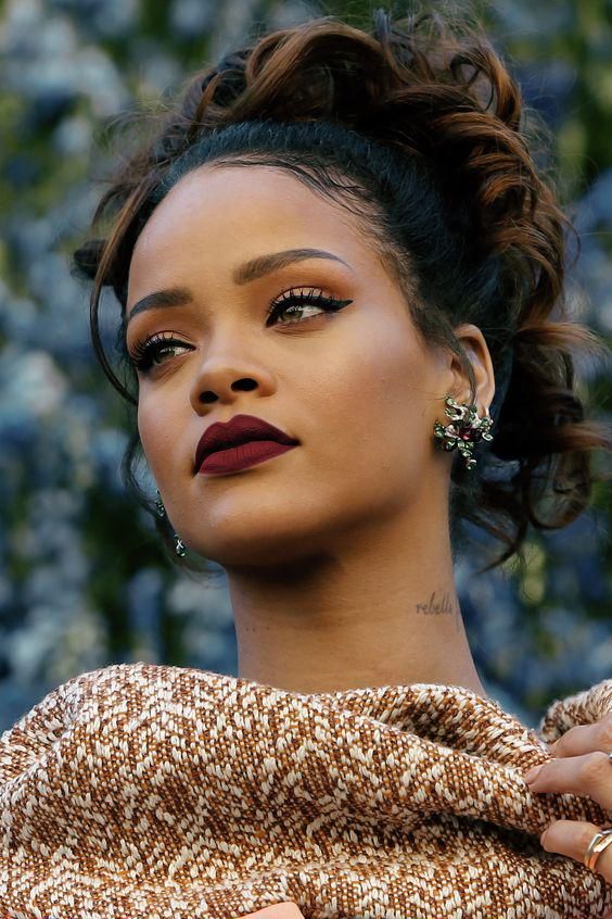 Rihanna - Pon de Replay (TRADUÇÃO) - Ouvir Música